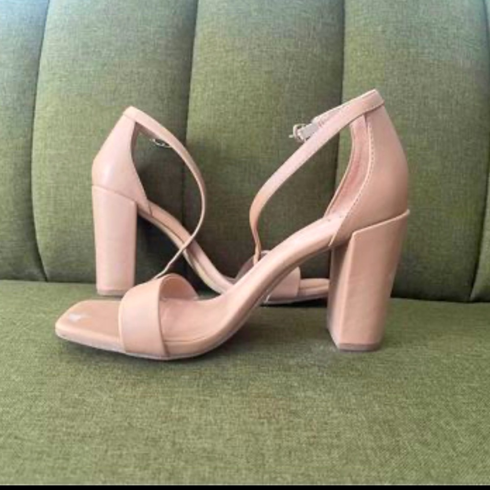 A New Day size 8 nude heels